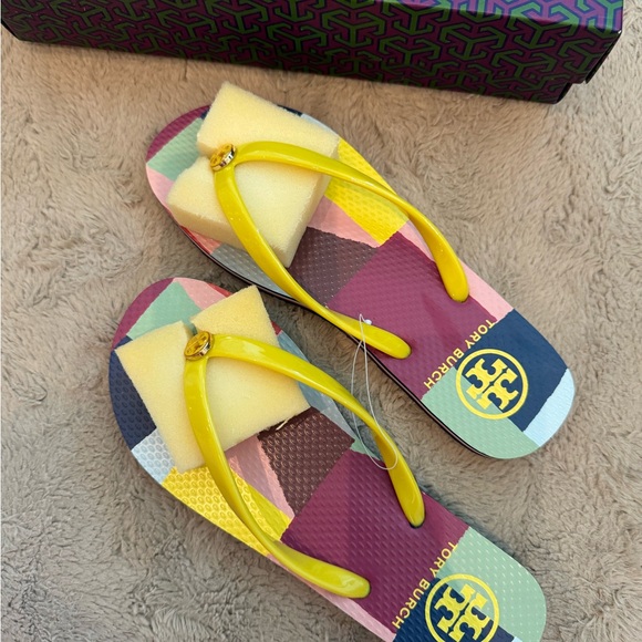 NWB Tory Burch colorscape classic striped edge flip flop Size 6 Sandals - Picture 3 of 8